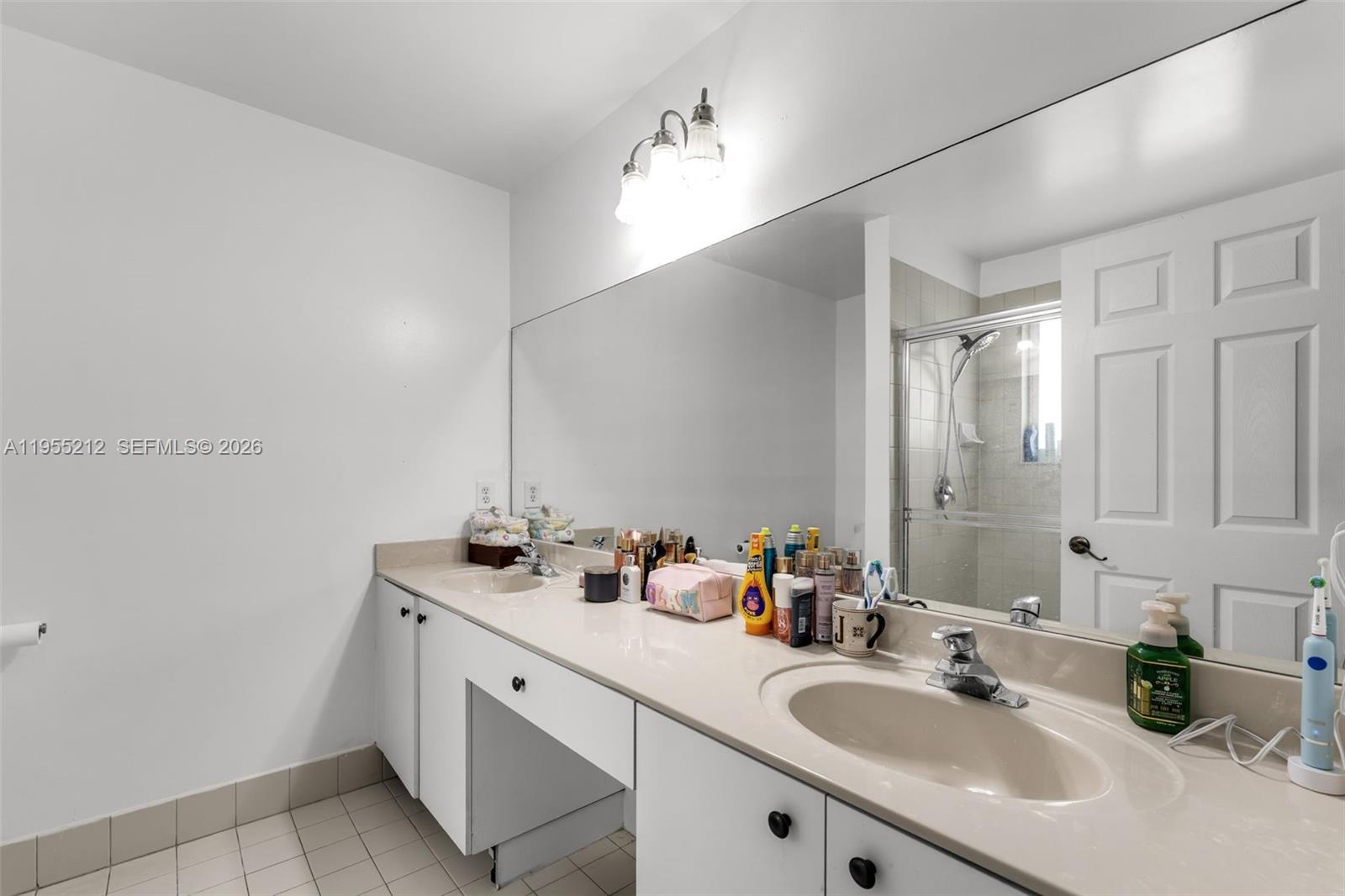 6934 Southwest 164th Court Miami, FL 33193 - Photo 18 of 41