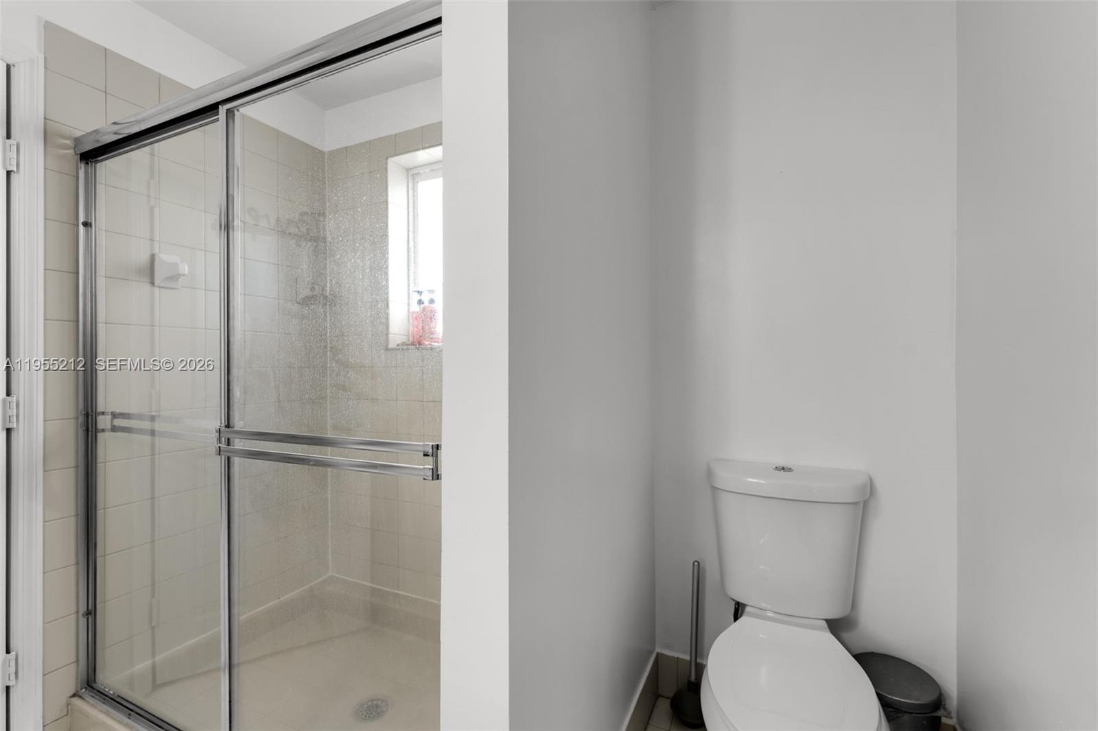 6934 Southwest 164th Court Miami, FL 33193 - Photo 19 of 41