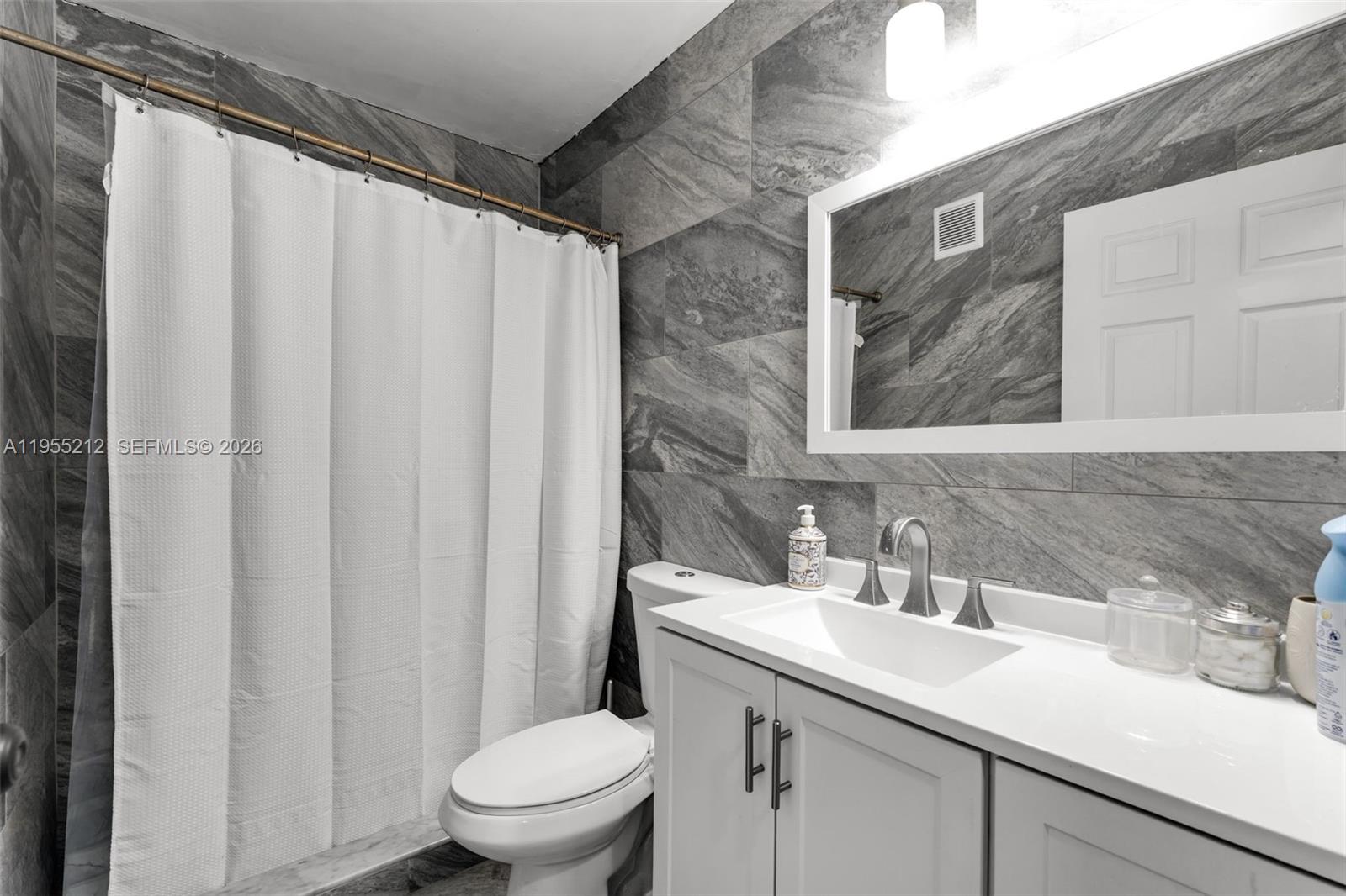 6934 Southwest 164th Court Miami, FL 33193 - Photo 21 of 41