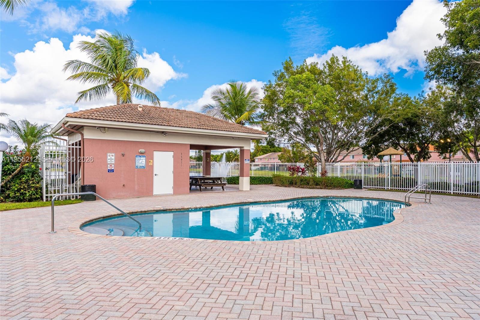 6934 Southwest 164th Court Miami, FL 33193 - Photo 32 of 41