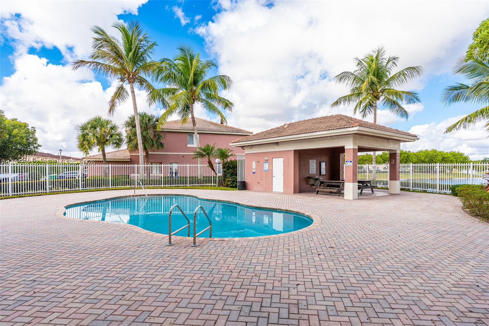 6934 Southwest 164th Court Miami, FL 33193 - Photo 33 of 41