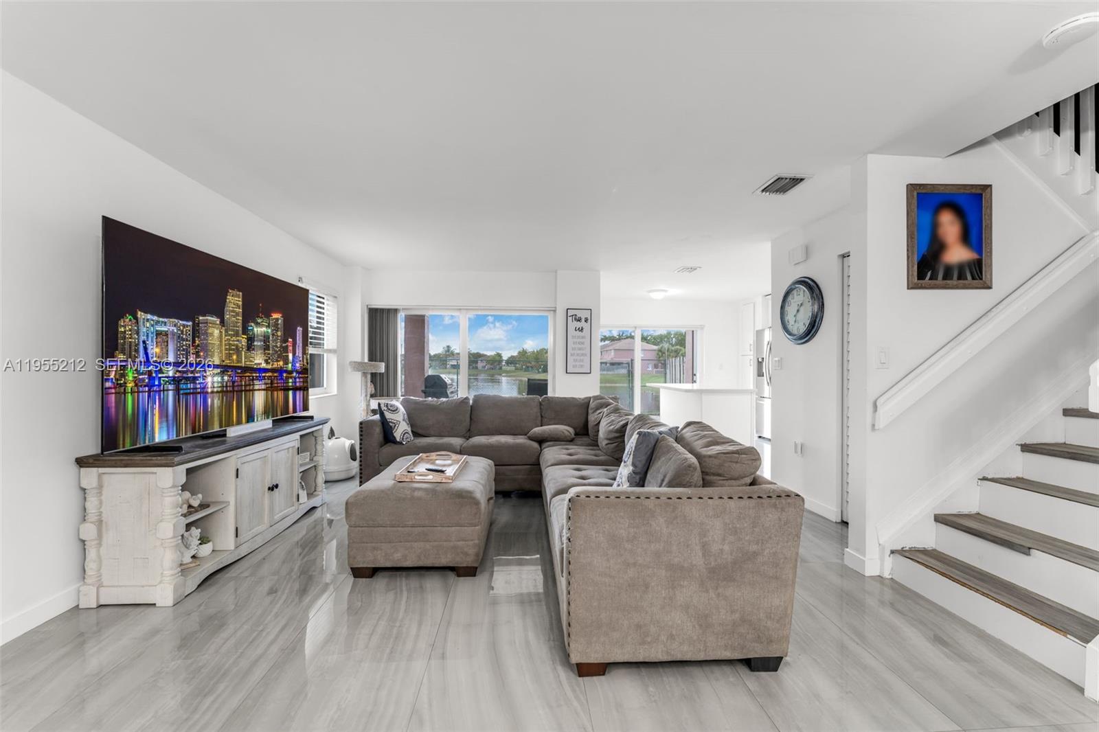 6934 Southwest 164th Court Miami, FL 33193 - Photo 5 of 41