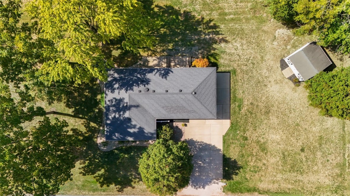 412 Panola Street Georgetown, IL 61846 - Photo 5 of 42 an aerial view of a house with a yard