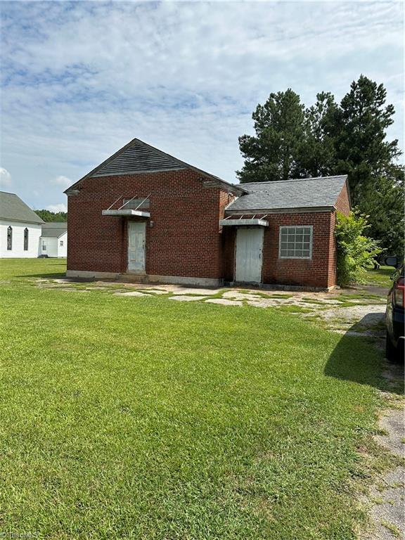 237 Badin Lake Road New London, NC 28127 - Photo 2 of 4 Gallery Image 2