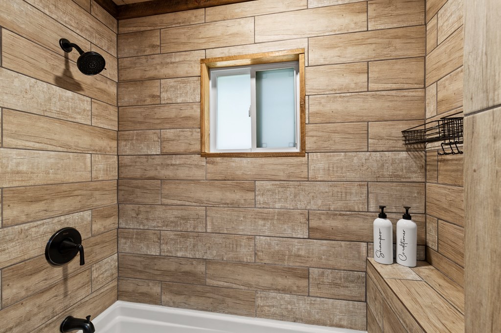 941 Hidden Valley Drive Morganton, GA 30560 - Photo 22 of 35 a bathroom with a shower