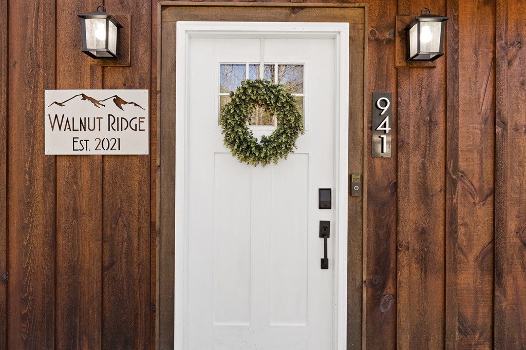 941 Hidden Valley Drive Morganton, GA 30560 - Photo 6 of 35 a view of a hallway with wooden door
