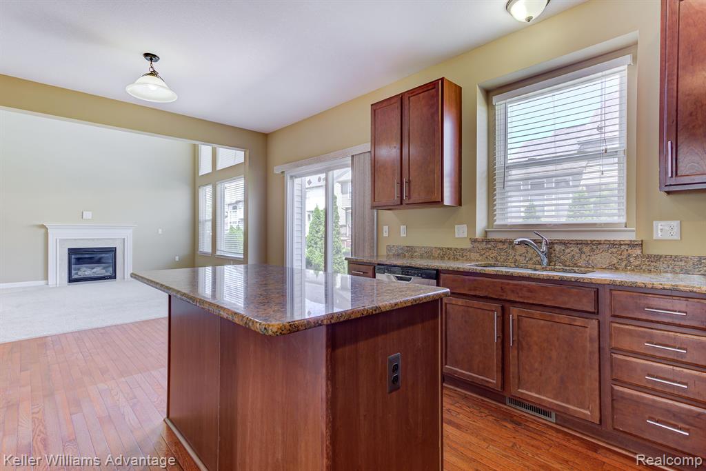 27618 Cromwell Road Novi, MI 48374 - Photo 19 of 55