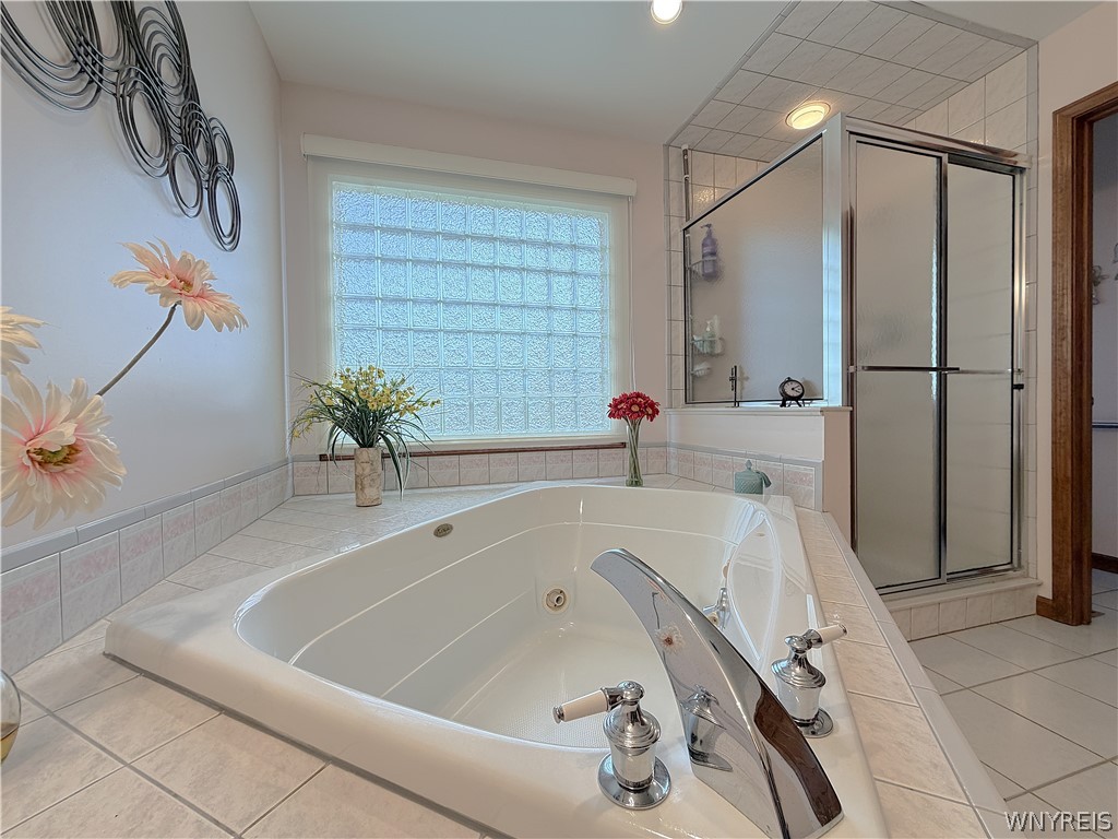 27 Button Bush Court Amherst, NY 14228 - Photo 23 of 39