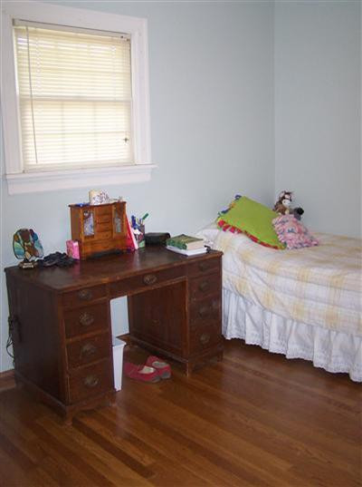 2793 Bowman Mill Road Lexington, KY 40513 - Photo 16 of 38 One of two additional upstairs bedrooms.
