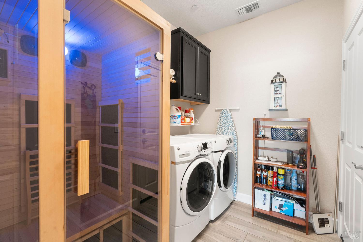 590 Belvedere Drive Rio Vista, CA 94571 - Photo 25 of 63 Laundry room with Sauna