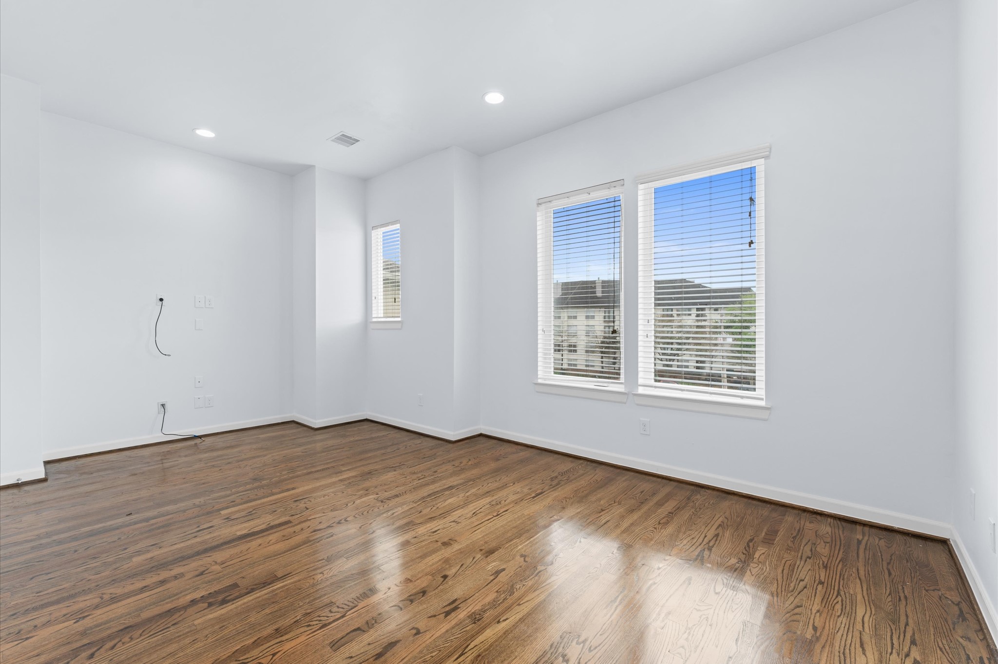 120 Pierce Street Houston, TX 77002 - Photo 31 of 45 a view of an empty room with a window