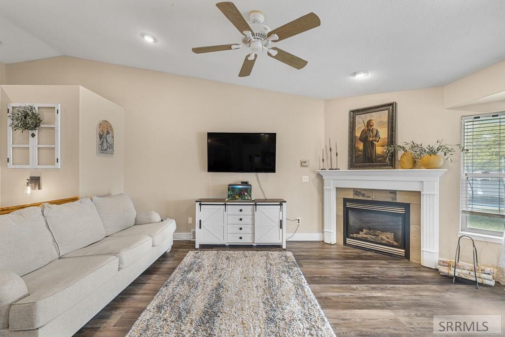 3770 Wasatch Circle Ammon, ID 83406 - Photo 14 of 63