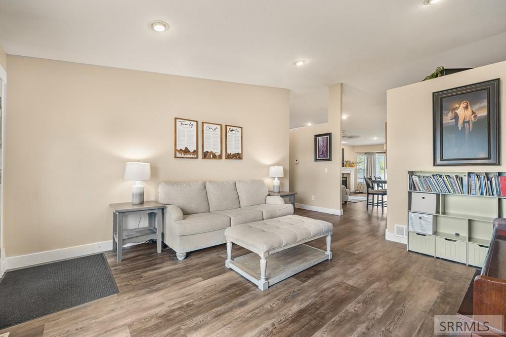 3770 Wasatch Circle Ammon, ID 83406 - Photo 7 of 63