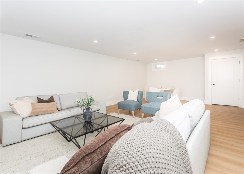 15 Cedarcroft Lane Waltham, MA 02451 - Photo 32 of 42