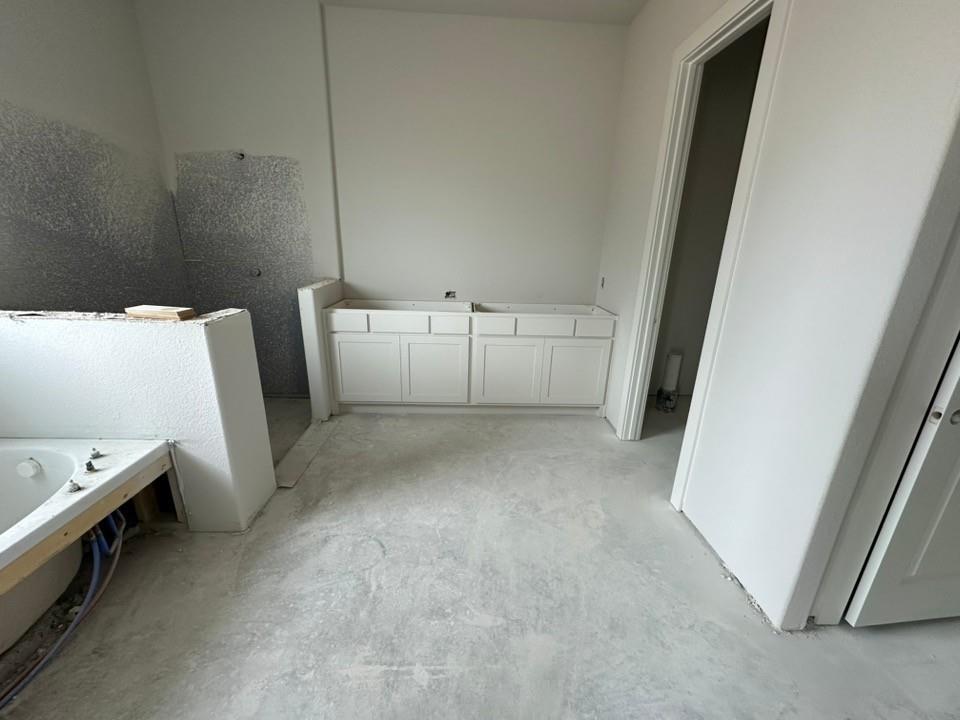 370 Cobb Road Leonard, TX 75452 - Photo 14 of 25 Bathroom with a garden tub and a walk in shower