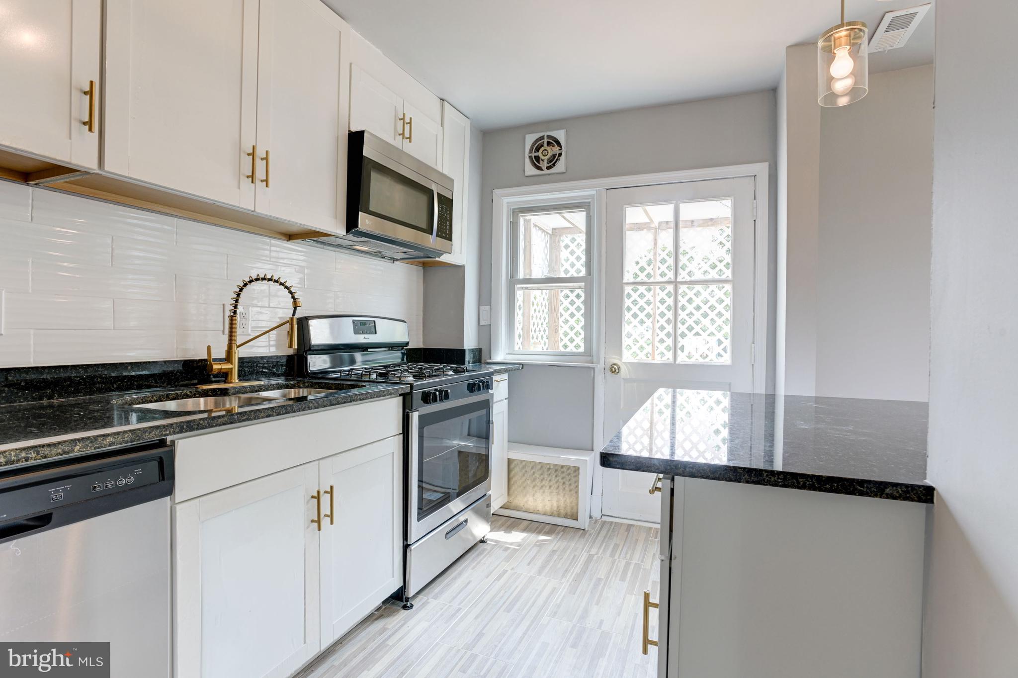 5617 McClean Boulevard Baltimore, MD 21214 - Photo 19 of 43 Kitchen