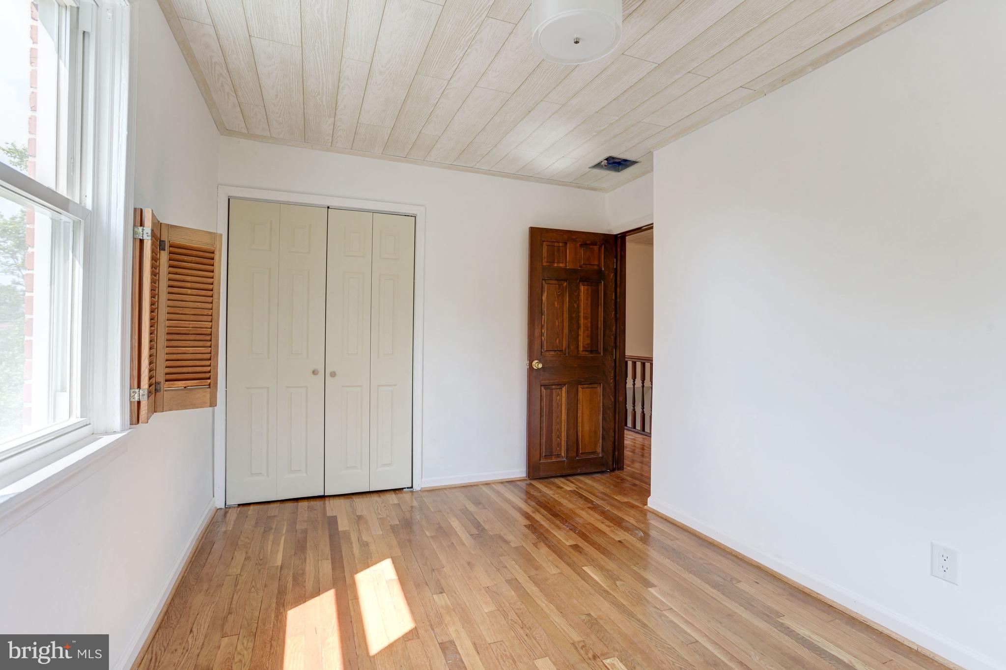 5617 McClean Boulevard Baltimore, MD 21214 - Photo 20 of 43 Primary Bedroom