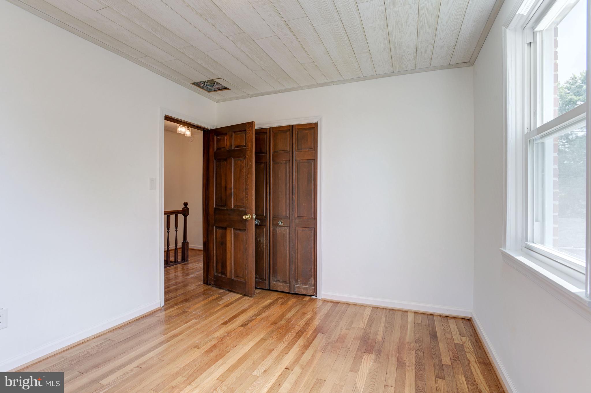 5617 McClean Boulevard Baltimore, MD 21214 - Photo 22 of 43 Bedroom