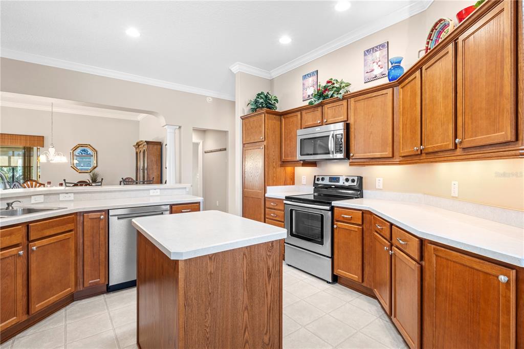 2553 Bachman Path The Villages, FL 32162 - Photo 10 of 45