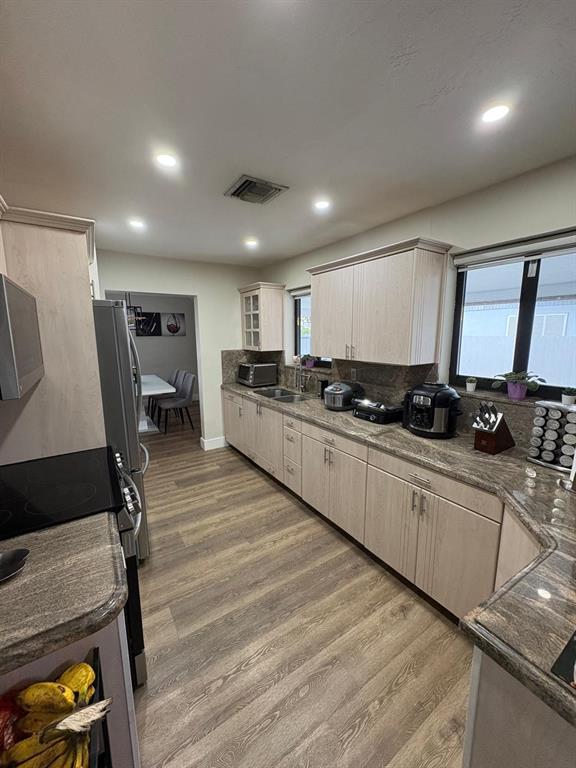 11831 Southwest 207th Street Miami, FL 33177 - Photo 15 of 24