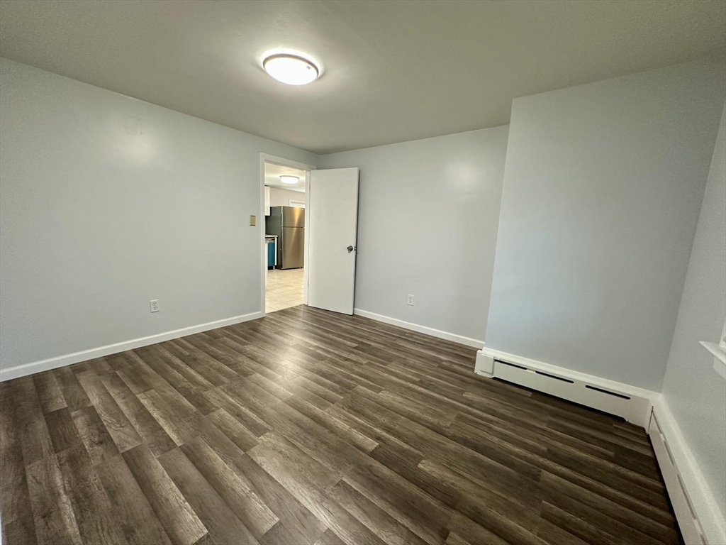 137 Carroll Street Springfield, MA 01108 - Photo 12 of 22