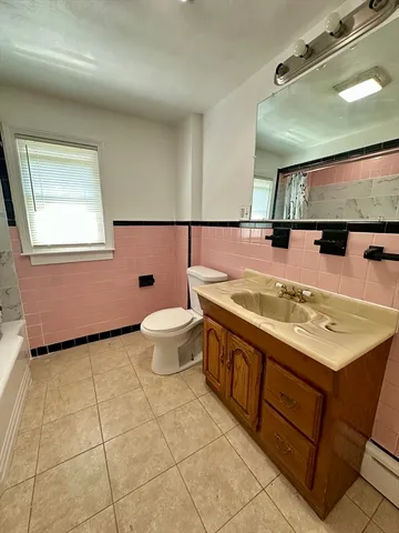 $349,900 | 137 Carroll Street, Springfield, MA 01108