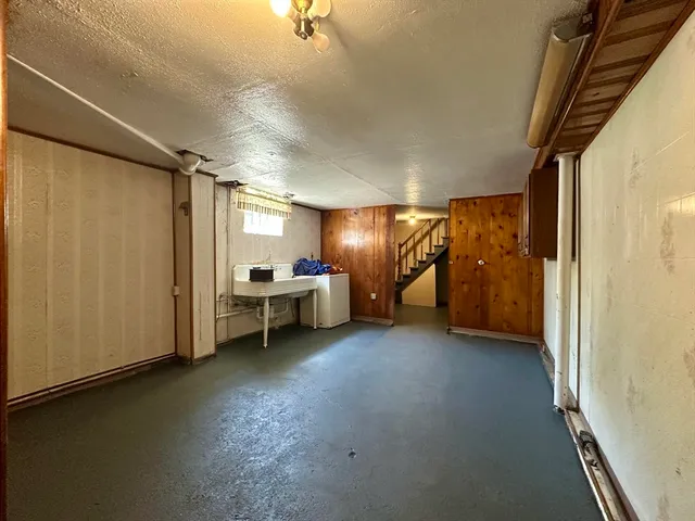 $349,900 | 137 Carroll Street, Springfield, MA 01108