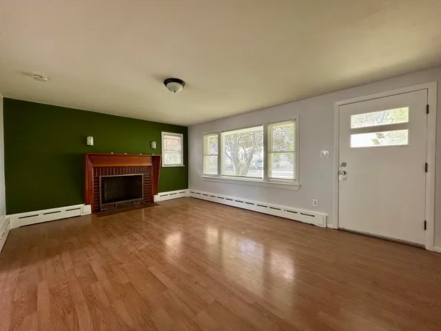 $349,900 | 137 Carroll Street, Springfield, MA 01108