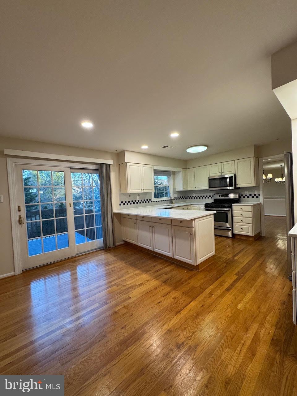 20333 Pleasant Ridge Drive Gaithersburg, MD 20886 - Photo 6 of 26