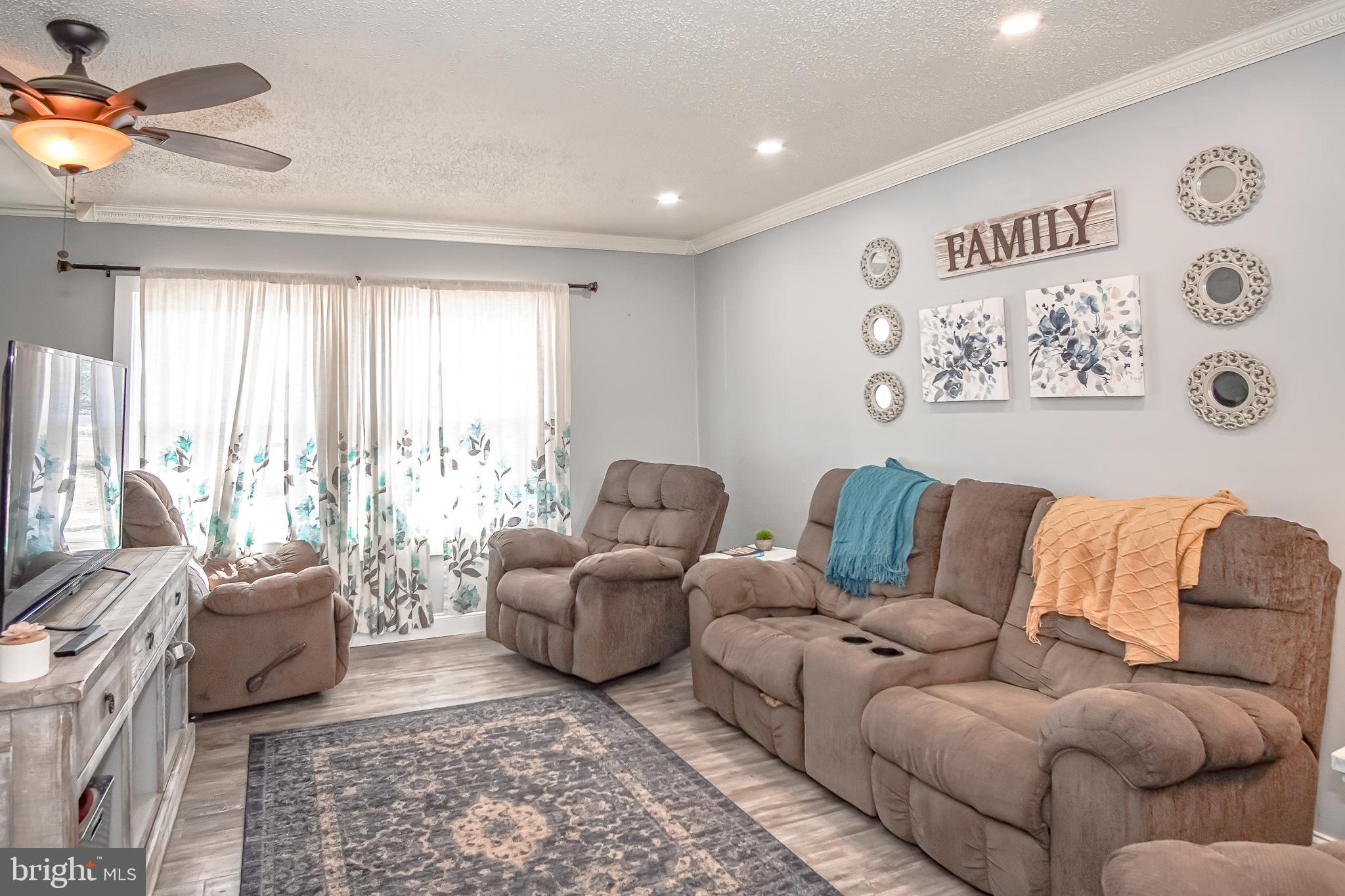 26 Edgehill Road Gibbsboro, NJ 08026 - Photo 3 of 30