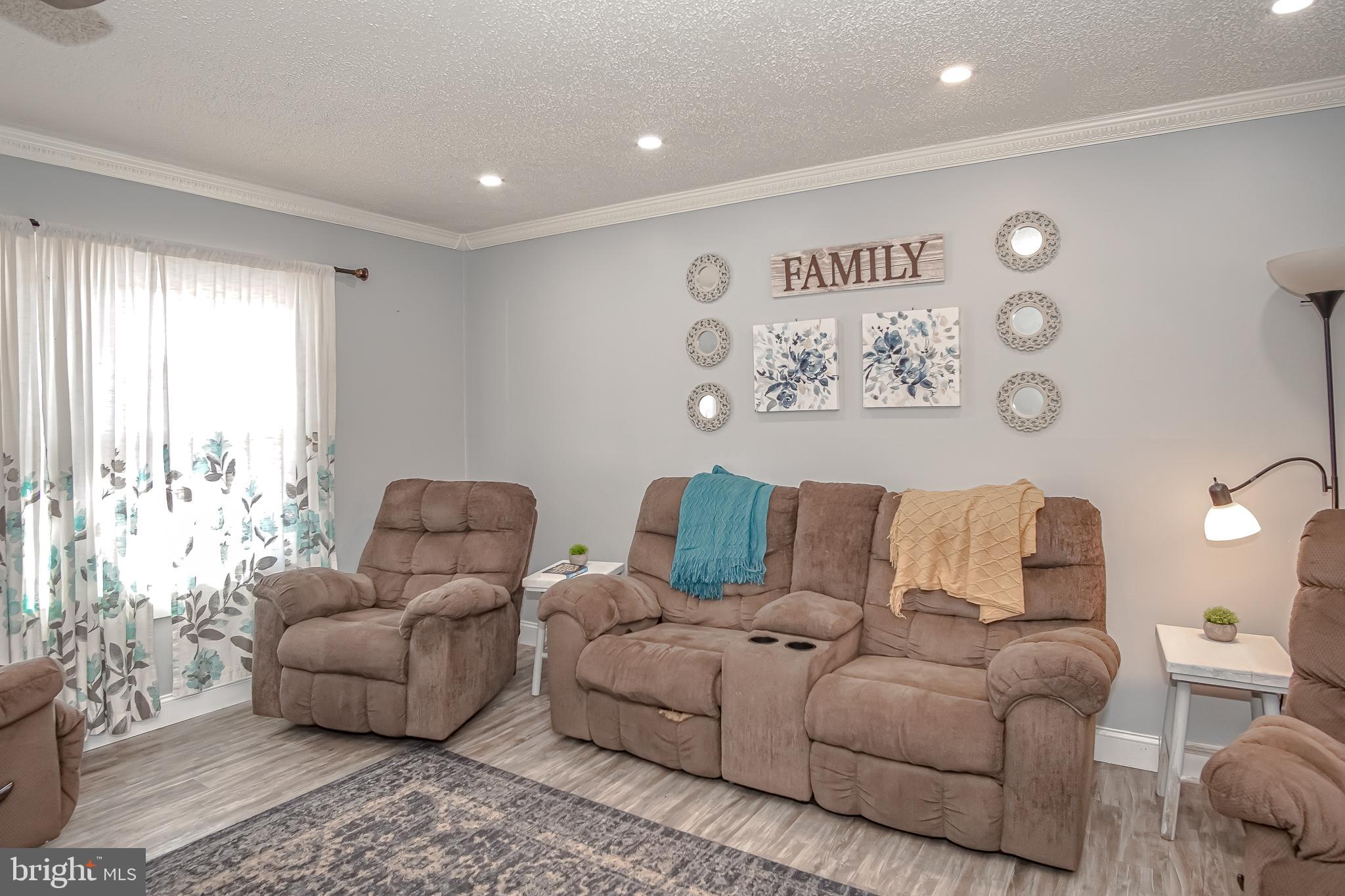 26 Edgehill Road Gibbsboro, NJ 08026 - Photo 4 of 30