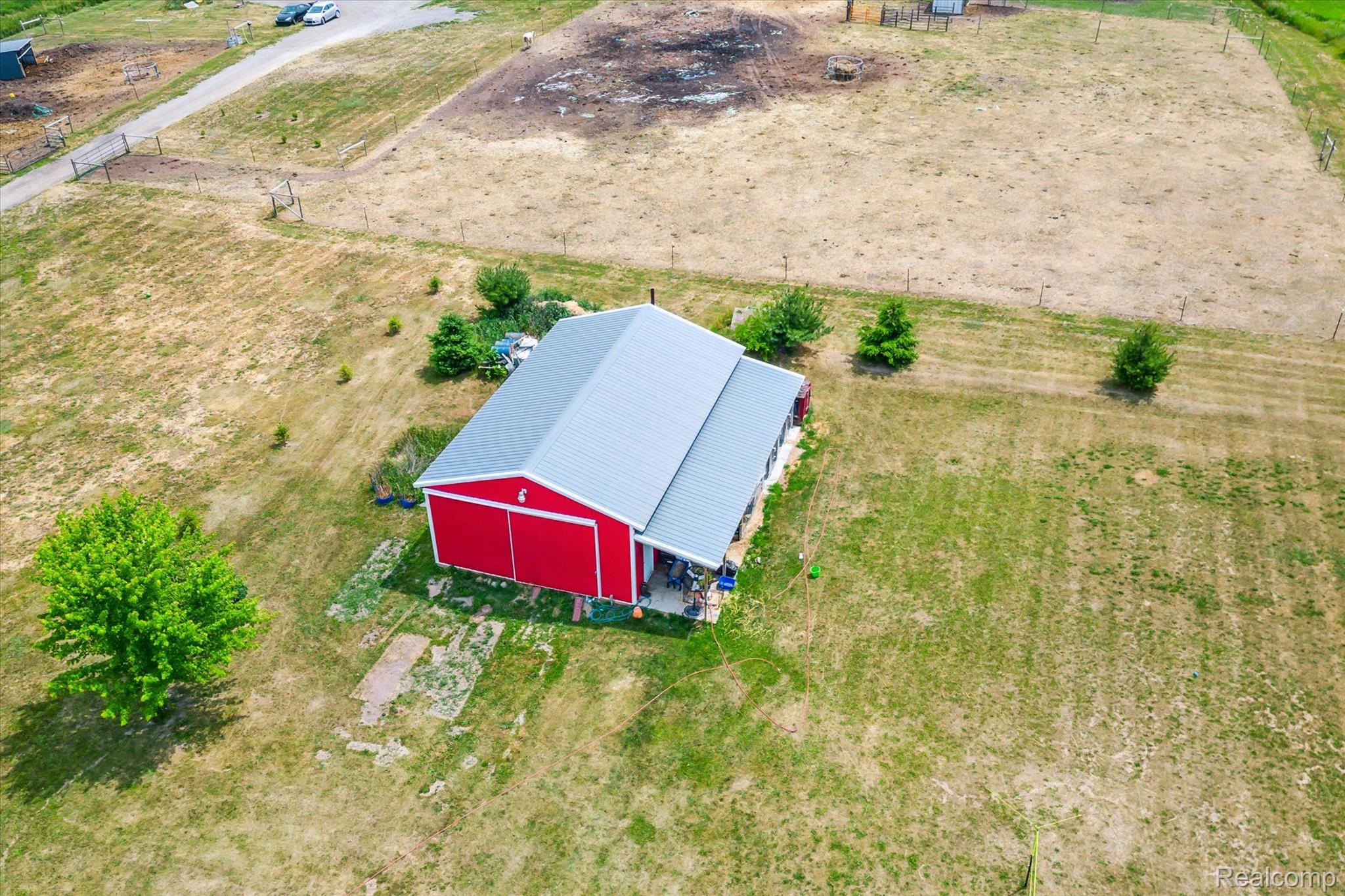 7640 North Robb Road Fowlerville, MI 48836 - Photo 41 of 51 Gallery Image 41