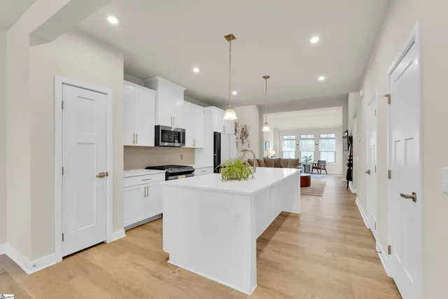 $335,000 | 31 Moss Holw Way, Simpsonville, SC 29680