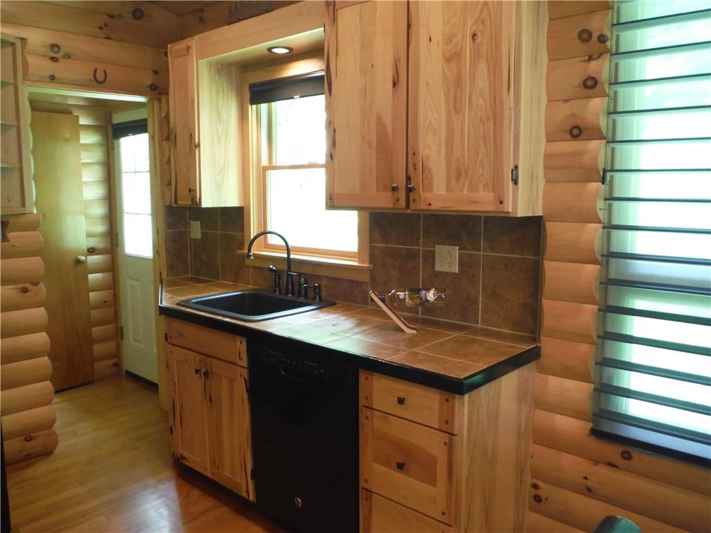 312 Weber Road Sewickley, PA 15143 - Photo 9 of 24 Kitchen