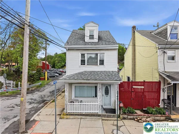 $144,999 | 18 South Lehigh Street, Tamaqua, PA 18252