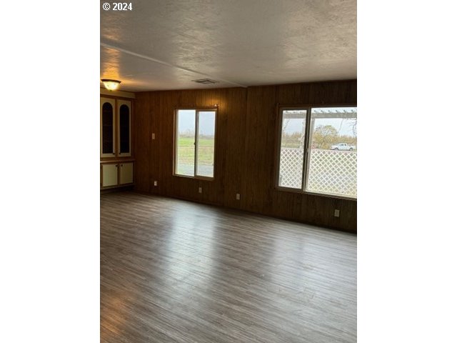 91818 Prairie Road Junction City, OR 97448 - Photo 5 of 44 Gallery Image 5