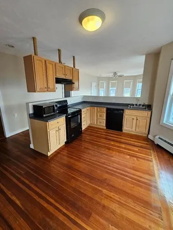 $1,675 | 754 Globe Street, Unit 1, Fall River, MA 02724