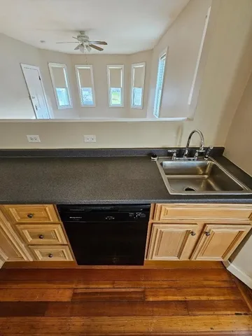 $1,675 | 754 Globe Street, Unit 1, Fall River, MA 02724