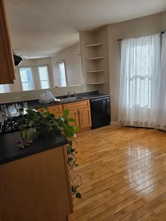$1,675 | 754 Globe Street, Unit 1, Fall River, MA 02724