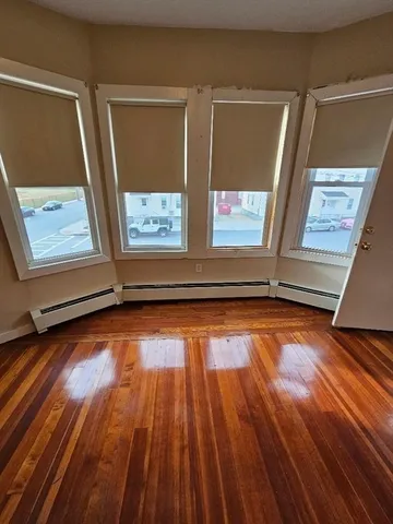 $1,675 | 754 Globe Street, Unit 1, Fall River, MA 02724