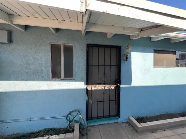 $1,600 | 2144 East Poppy Street, Long Beach, CA 90805