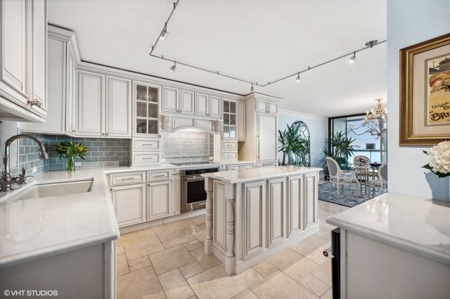 $599,000 | 1500 Sheridan Road, Unit 1F, Wilmette, IL 60091