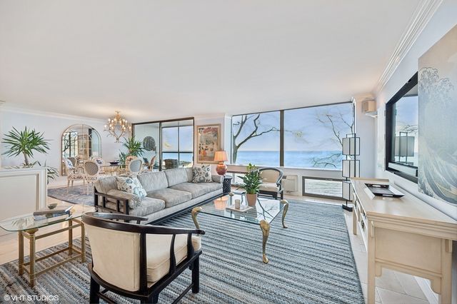 $599,000 | 1500 Sheridan Road, Unit 1F, Wilmette, IL 60091