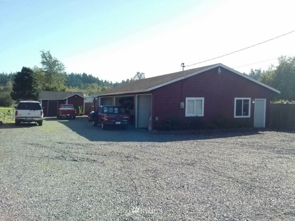 3808 Gay Road East Tacoma, WA 98443 - Photo 2 of 5