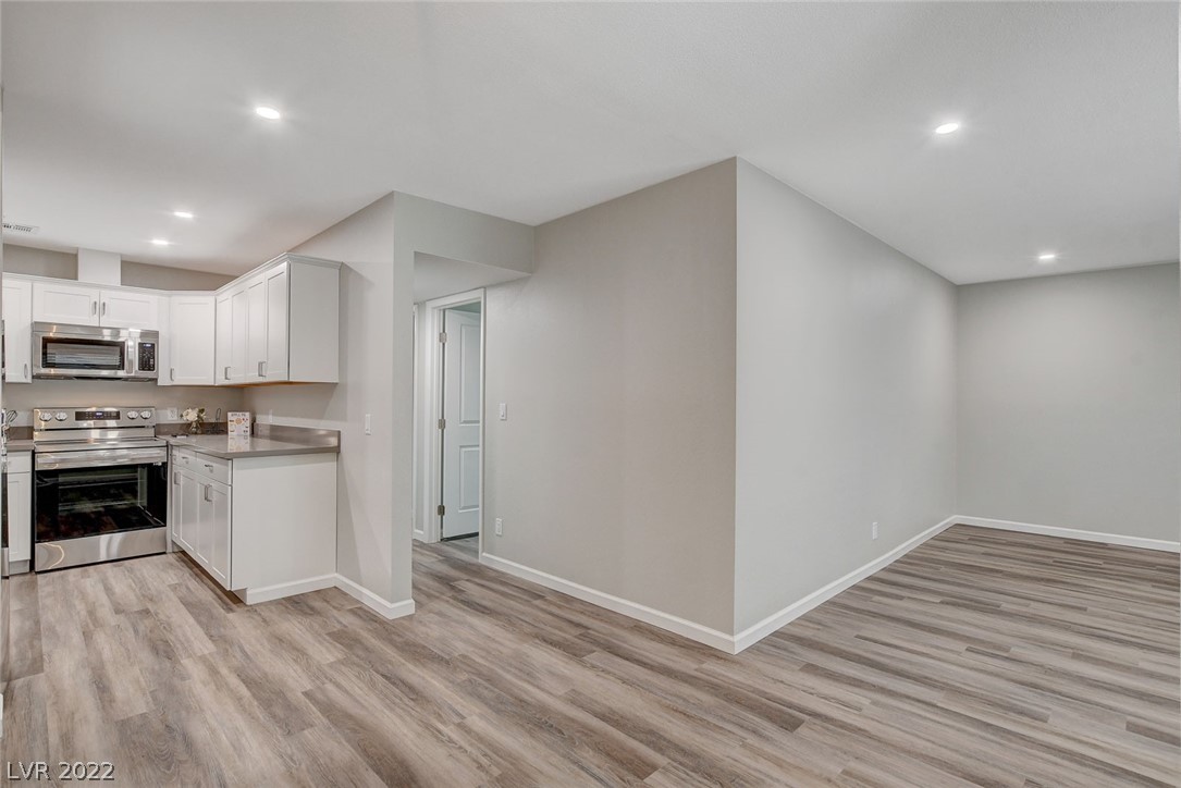 5717 Smoke Ranch Road, Unit C Las Vegas, NV 89108 - Photo 7 of 23