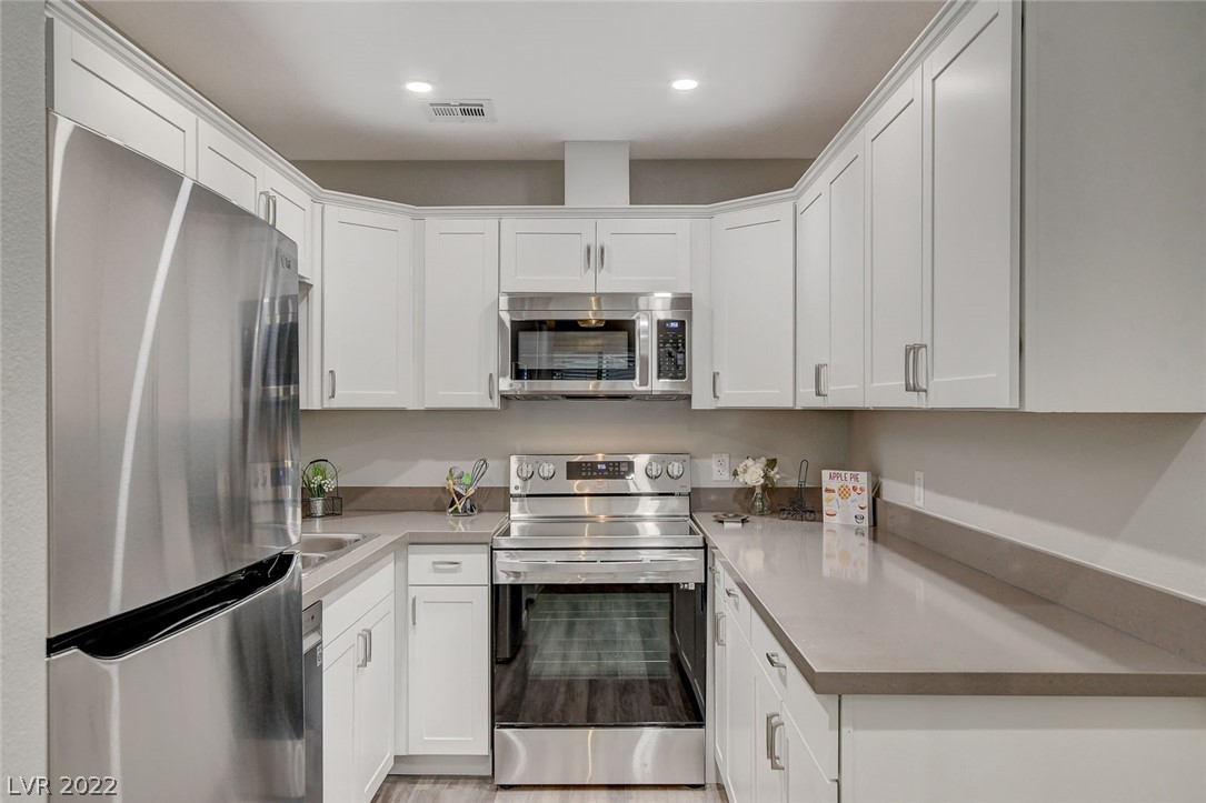 5717 Smoke Ranch Road, Unit C Las Vegas, NV 89108 - Photo 10 of 23