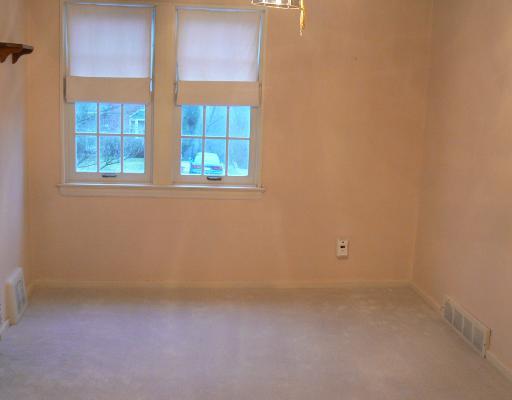 496 Highview Road Pittsburgh, PA 15228 - Photo 3 of 8 Dining Room. The dining room offer new carpeting and the opportunity to enjoy a formal dinner with family and friends or just a cozy meal with that someone special.
