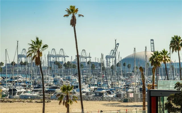 $399,900 | 615 East Broadway, Unit 204, Long Beach, CA 90802