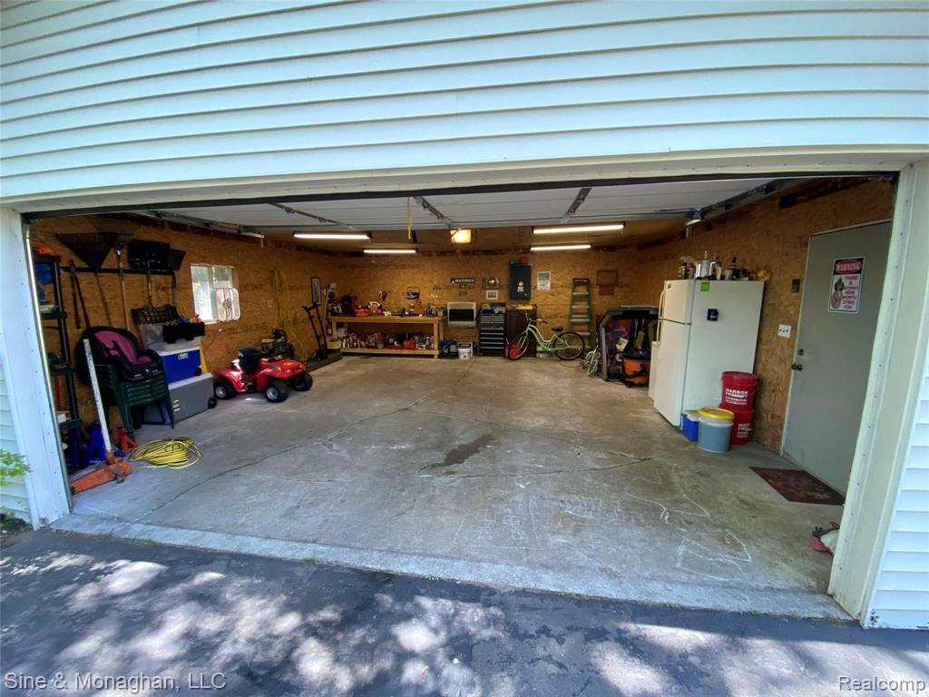 9099 Field Road Algonac, MI 48001 - Photo 20 of 37