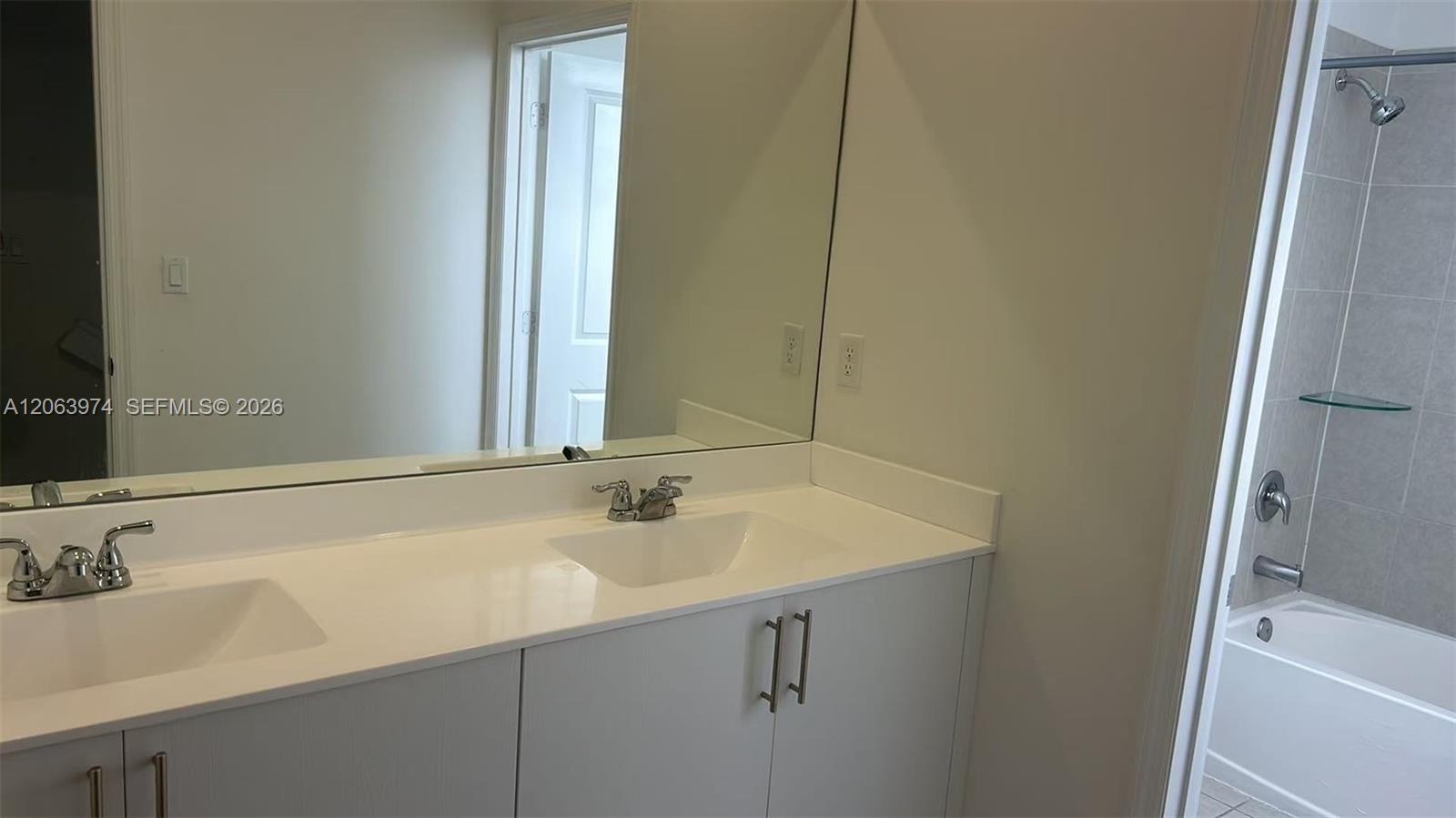 16144 Southwest 148th Place Miami, FL 33187 - Photo 12 of 14 Gallery Image 12